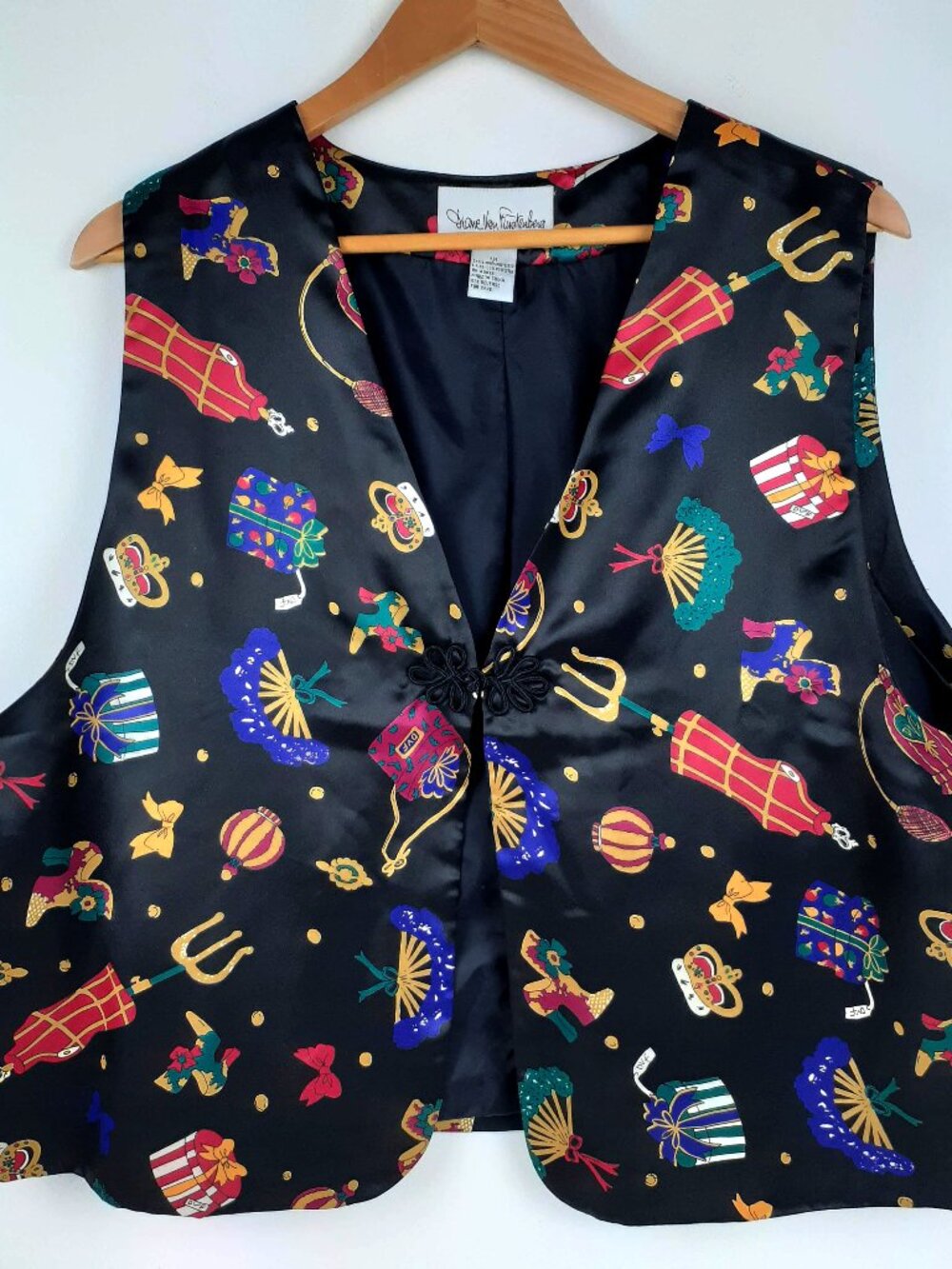 Vintage Diane von Furstenberg Plus Size Womens Satin Vest Size 1X. Holiday Party